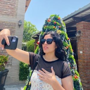 Meet your Posher, Sheyla